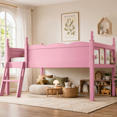 Lit mezzanine simple avec garde-corps pleine longueur, lit mezzanine bas en bois massif avec échelles et tablette à côté, forme chic et conception à profil bas, rose