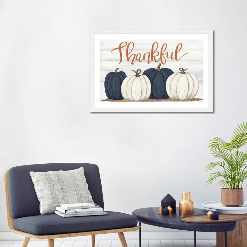 «Thankful Pumpkins» par Sara Baker - reproduction d'art, H 24 po x l 32 po x P 1 po, Papier encadré blanc, Blanc