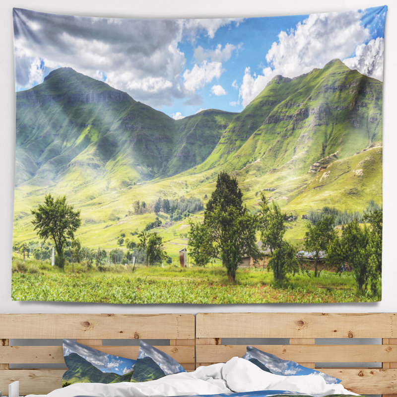 Tapisserie panorama à montagnes en polyester avec accessoires suspendus inclus, H 68 po x l 80 po
