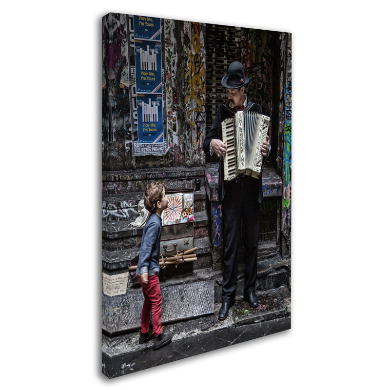 «The Busker and the Boy», reproduction de photo sur toile tendue, H 32 po x l 22 po