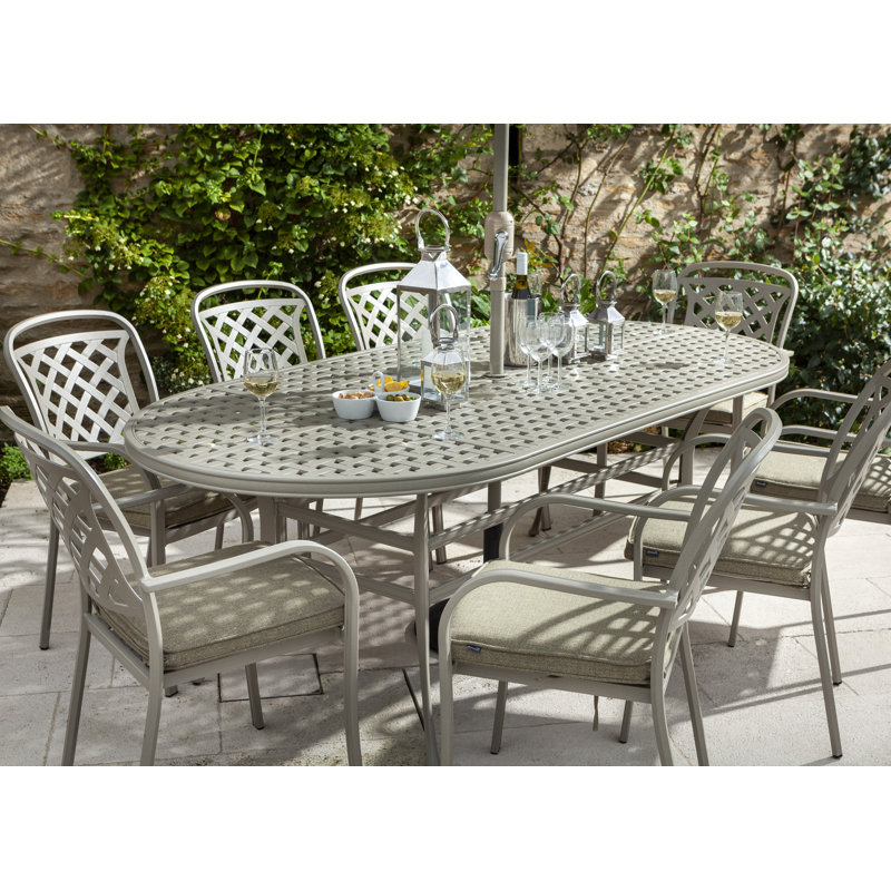 Berkeley 8 Seat Oval Set