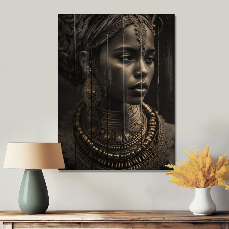 Reine afro-américaine avec bijoux traditionnels VII - reproduction de femme sur bois, H 40 po x l 30 po x P 0,78 po