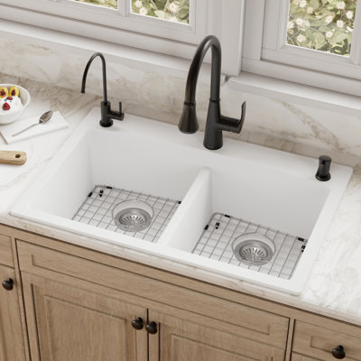 Ensemble d'évier de cuisine encastré à double cuve 50/50 Karran Quartz 33 "X 22"