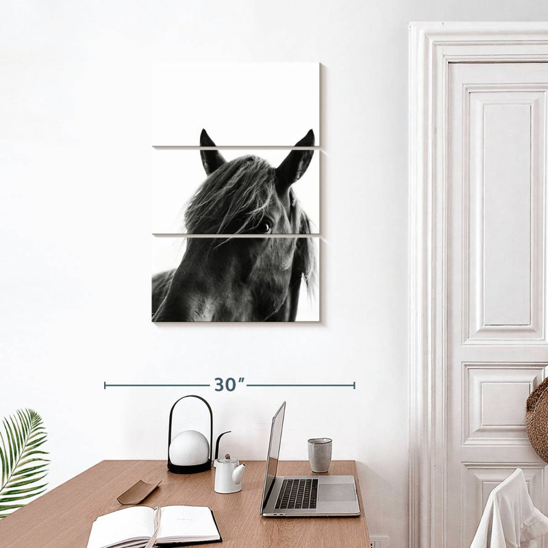 Cheval noir sauvage Brampt, H 32 po x l 20 po
