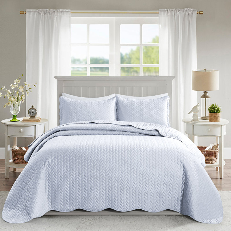 Premium Embossed Bedspread Set With Matching Pillowcases, Full/Queen Bedspread + 2 Standard Pillowcases, White