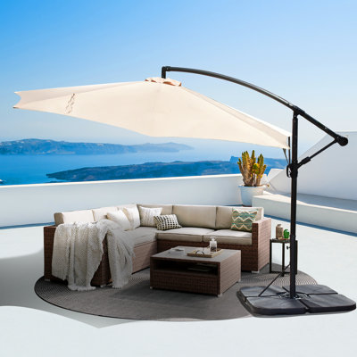 Parasol de patio en porte-à-faux décalé de 137,8 po avec base incluse Tanielu