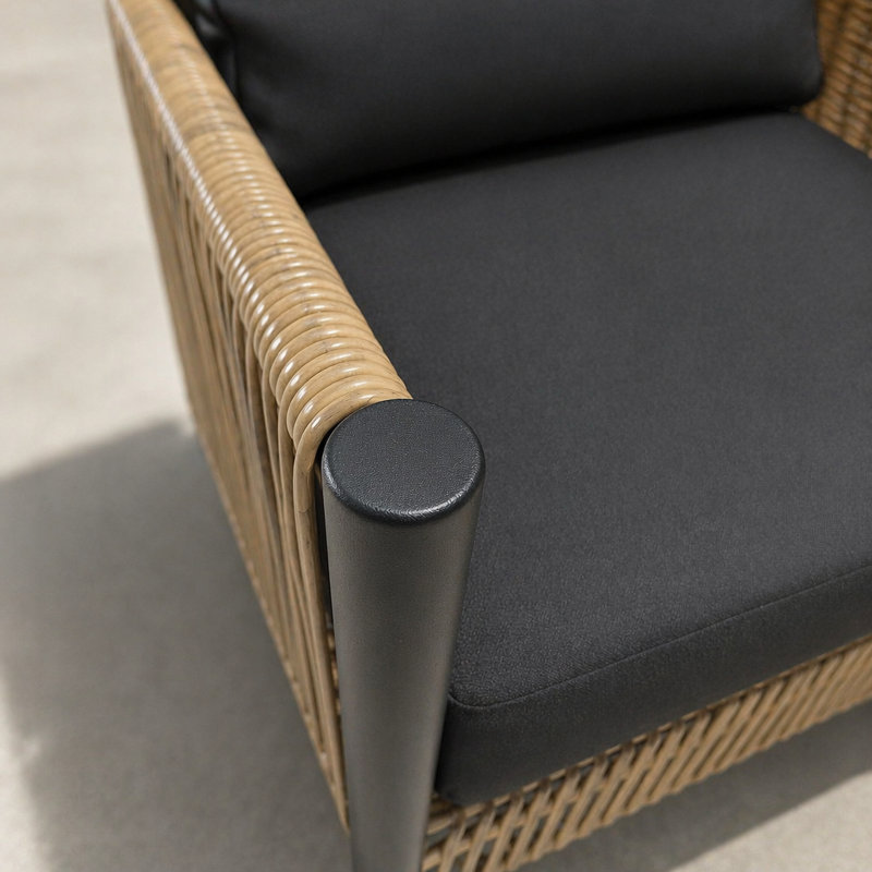 Élégant canapé d'extérieur en PE en rotin 2 places avec coussins gris et table basse, ensemble de patio durable et confortable