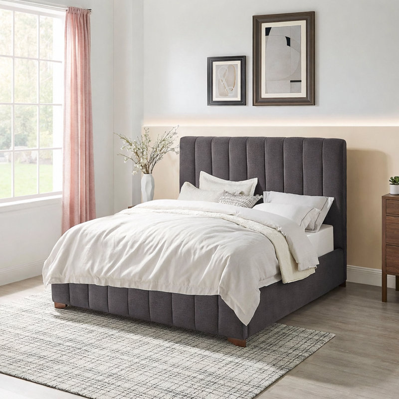 Structure de lit grand format moderne avec structure de lit grand tapissier et tête de lit avec tête de lit en tissu et lattes de bois, sommier non requis, sommier gris foncé