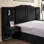 Grands lits modernes en velours, structure en bois aggloméré, design de chambre à coucher élégant