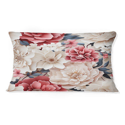 Rose et blanc, dentelle romantique chuchotant fleurs IV - coussin à imprimé floral