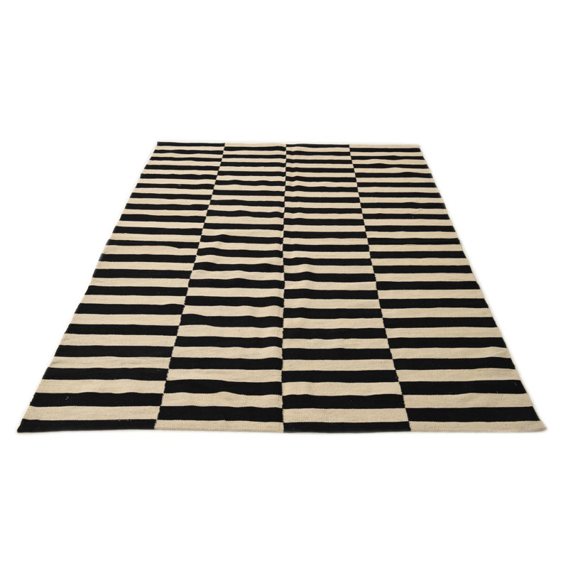Tapis noir et blanc Pinkerton