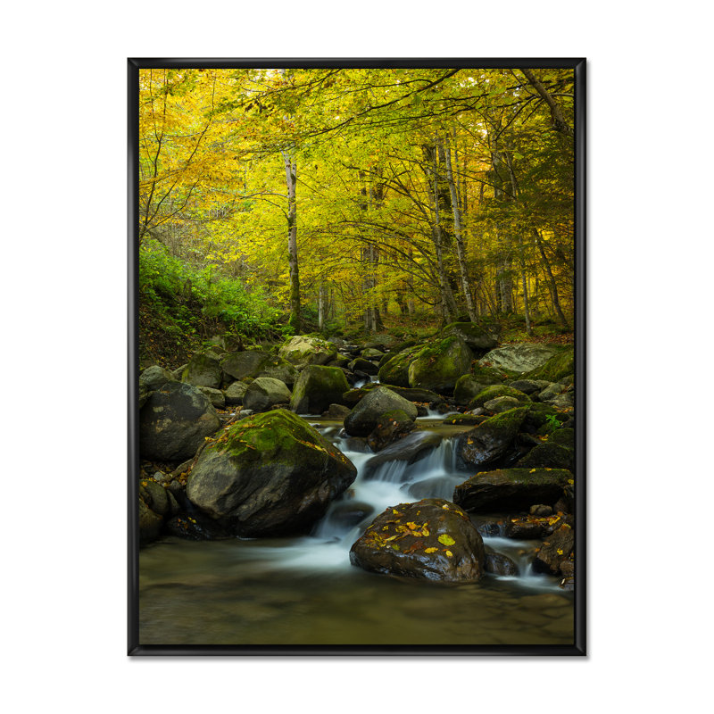 Belle cascade de forêt d'été - décoration murale traditionnelle sur toile, H 34 po x l 44 po x P 1,5 po