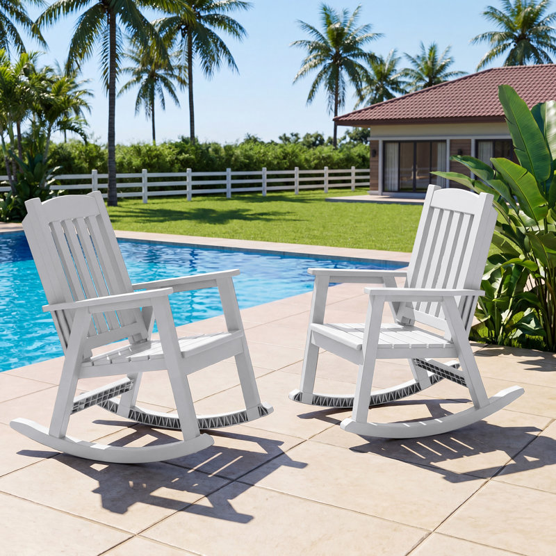 Chaise berçante d'extérieur en plastique, White