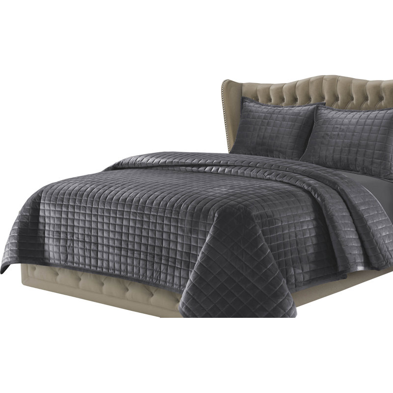 Glam Quilt, Smoke Gray, Queen Quilt + 2 Standard Shams