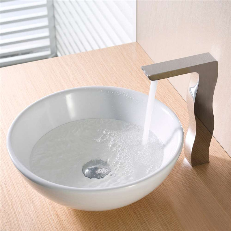 Robinet de salle de bain à un trou