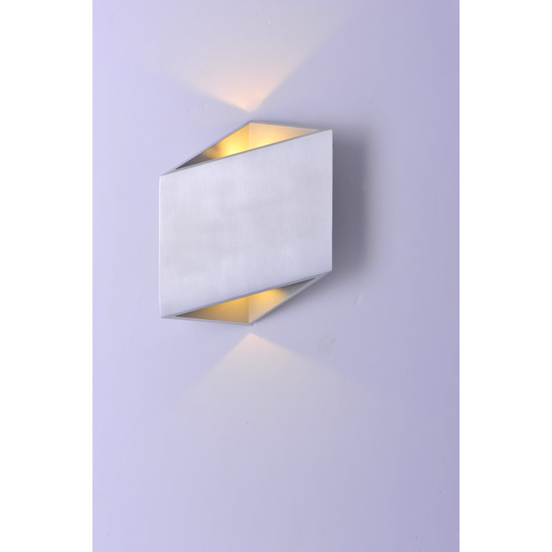 Outdoor Wall Light 2024