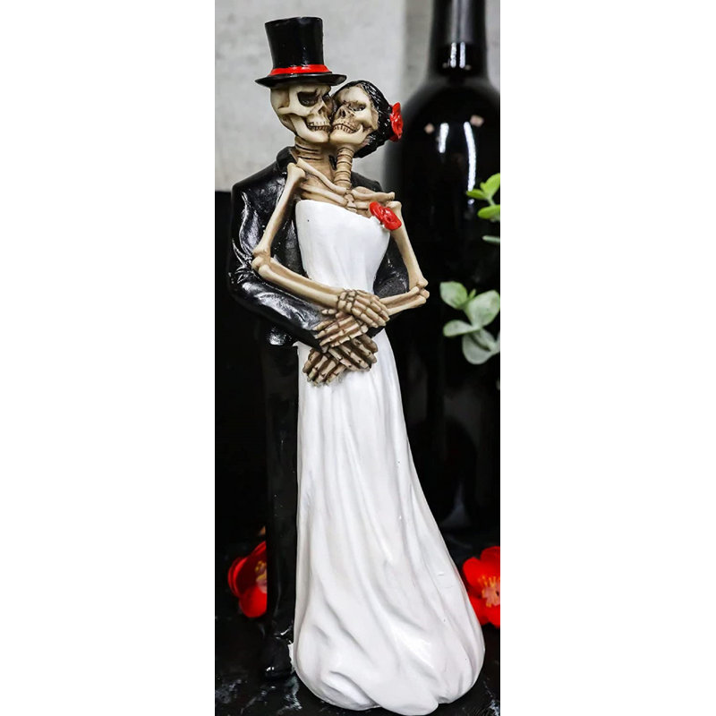 Gerame Figurines & Sculptures
