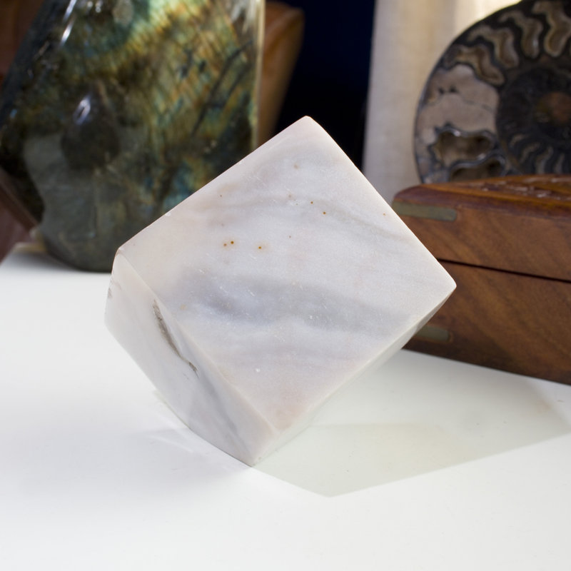 Iliyan Crystal