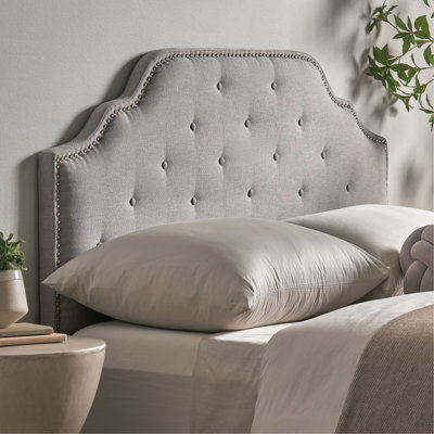 Tête de lit en tissu gris pour chambre à coucher - grand lit double et pleine grandeur avec coutures contemporaines à boutons de clous et garniture cloutée attrayante