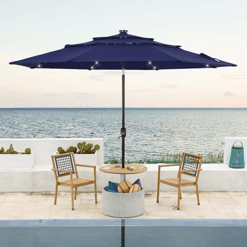 Parasol de marché d'extérieur à DEL de 10 pi avec auvent ventilé à 3 niveaux Samitha, Bleu marine