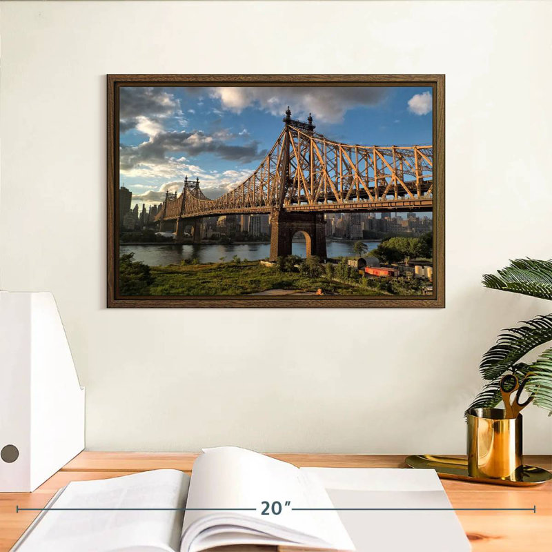 Pont de Queensboro, New York, 13 po x 9 po, Cadre flottant en noyer