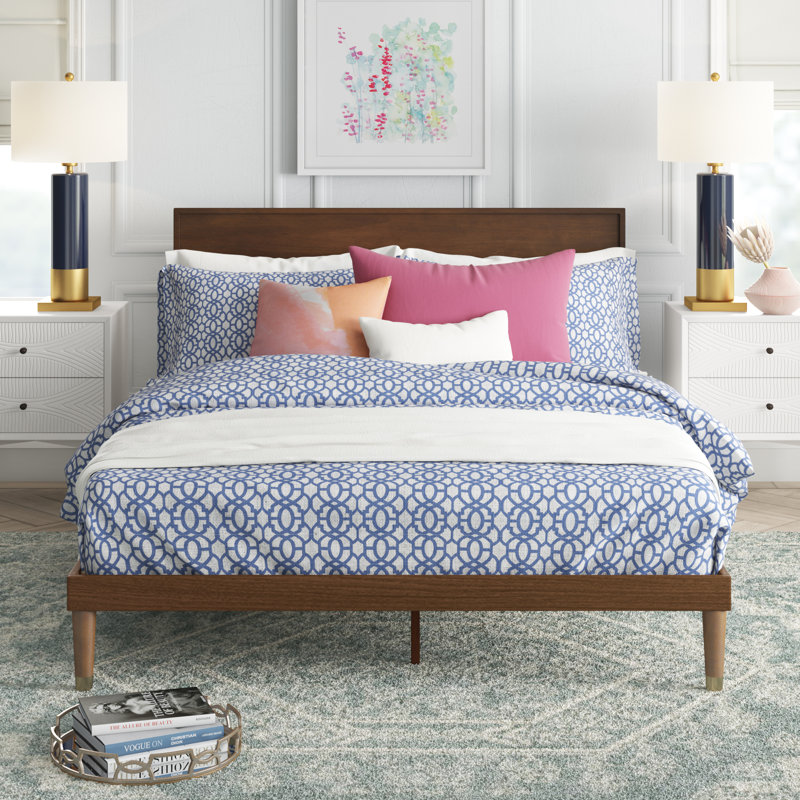 Kiesel Mid-Century Inspired Wood Platform Bed frame with Headboard, Kingsize (5')