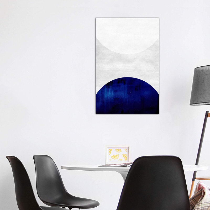 «White and Cobalt» par LEEMO - Impression d'art graphique, H 48 po x l 32 po x P 1,5 po, Toile tendue