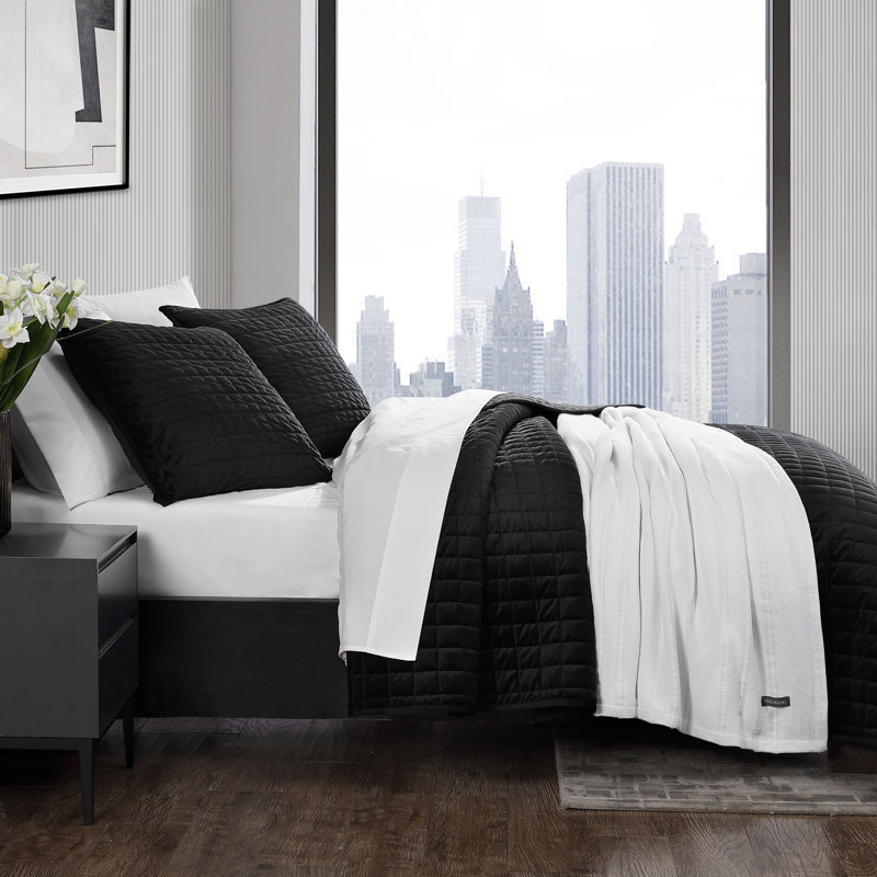 Diamond Velvet 3 Piece Quilt Set, King Quilt + 2 King Shams, Black