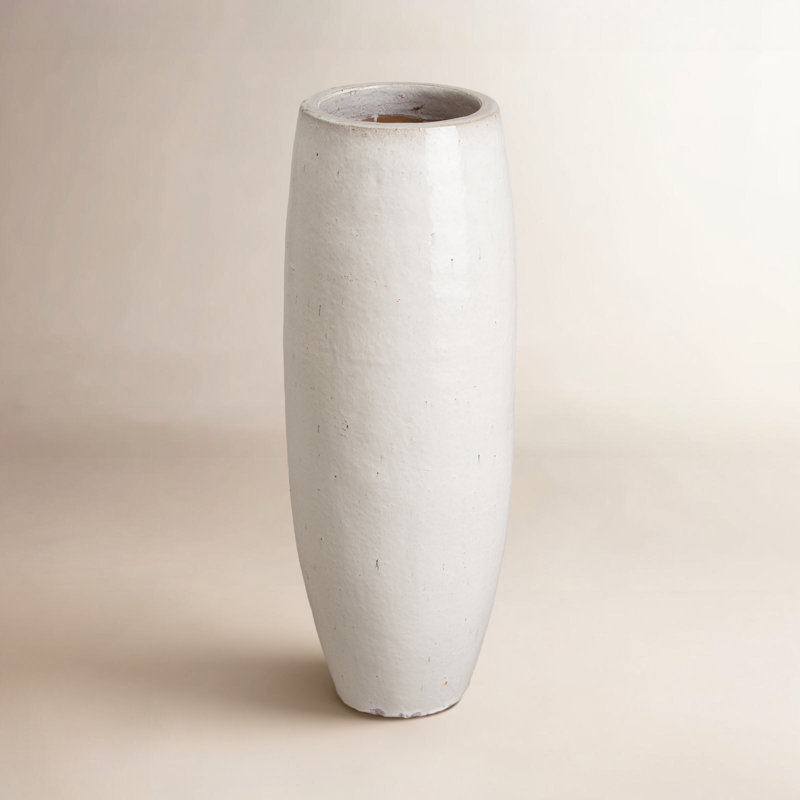 Vase de table intérieur / extérieur en céramique, Blanc vieilli, H 37 po x l 13 po x P 13 po