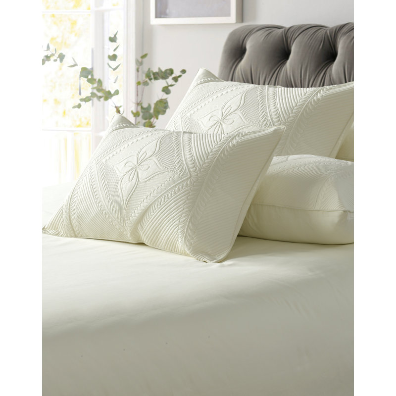 Drap La Shantam Floralqueen, 100% coton, ultra doux, respirant, inclus: 1 drap plat (100 po x 104 po) et 2 taies décoratives matelassées (20 po x 32 po) - Blanc