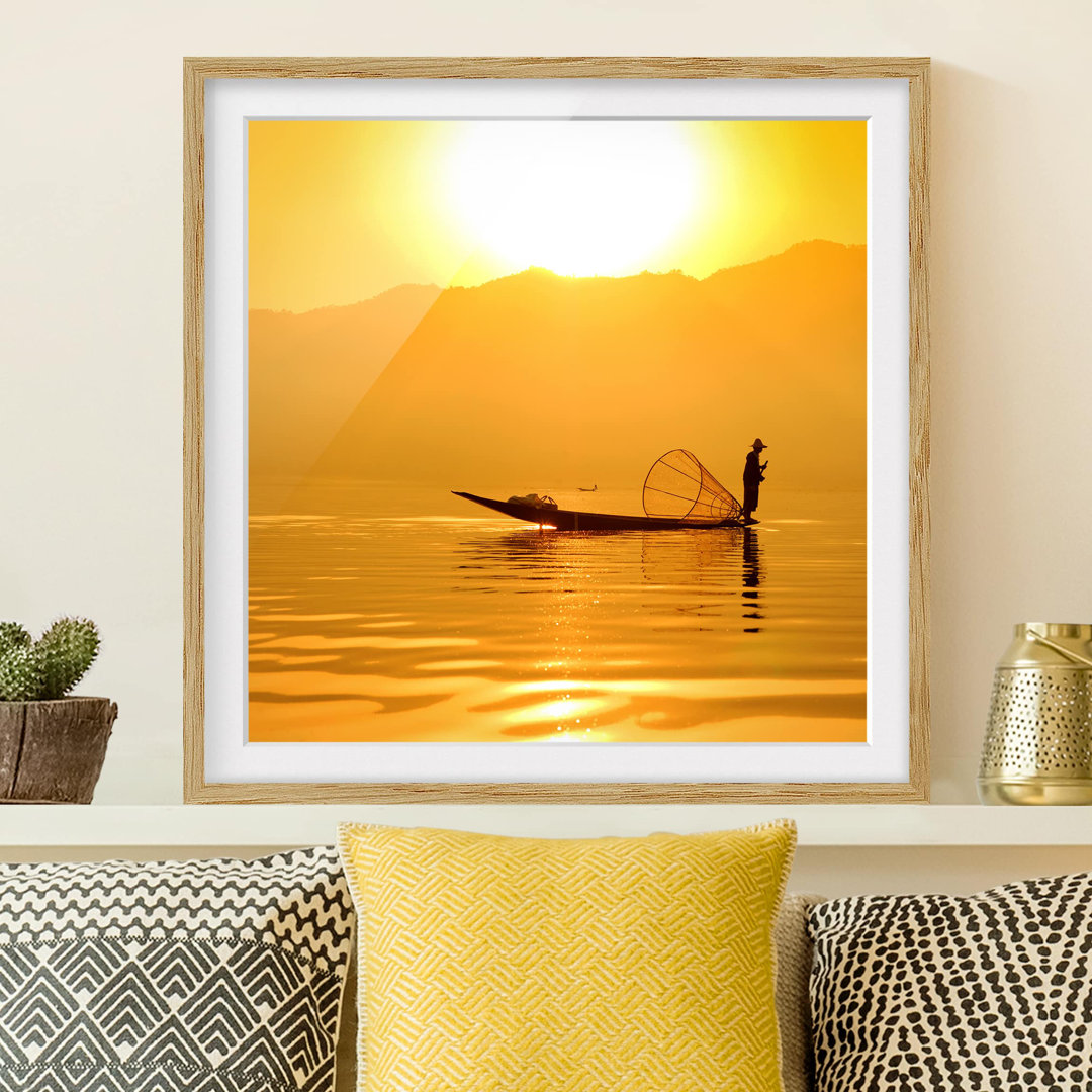 Gerahmtes Poster Fisherman at Sunrise