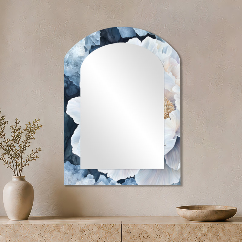 Miroir décoratif blanc arqué floral - Étreinte éternelle de pivoine, impression métallique, 34" x 25"