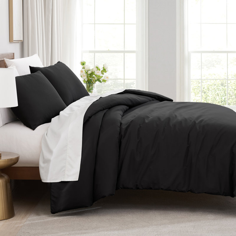 Southshore Fine Linens Vilano Duvet Cover Set, Oversized 110 GSM Microfiber Bedding with Hidden Zipper Closure and 4 Corner Ties, 2 Pillow Shams, Full/Queen, Black