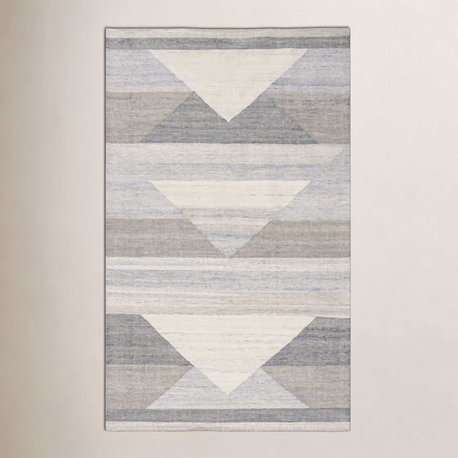 Rainn Gray Hand-Woven Outdoor Rug, Rectangle 5' x 8'