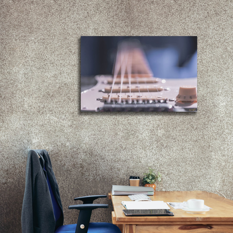 Art mural en toile Epic Graffiti «Guitare vibrations» par Life BeautifuLEE, 40 po x 26 po, H 26 po x l 40 po