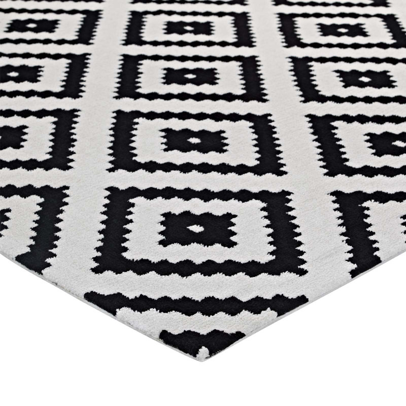 Alika Black and White Diamond Trellis 8' x 10' Area Rug