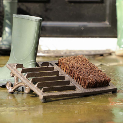 Adler Boot Tray and Scraper