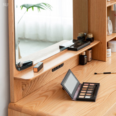 Table de commode en chêne massif avec finition naturelle et beaucoup de rangement, parfaite pour les espaces compacts et les articles de rangement essentiels.