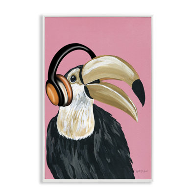 Toucan et écouteurs de musique, estampe numérique encadrée par Yvette St. Amant