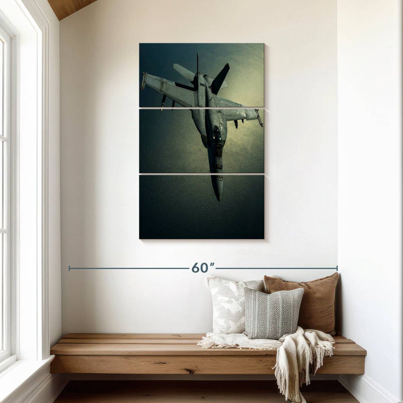 Avion militaire Mait, H 45 po x l 28 po
