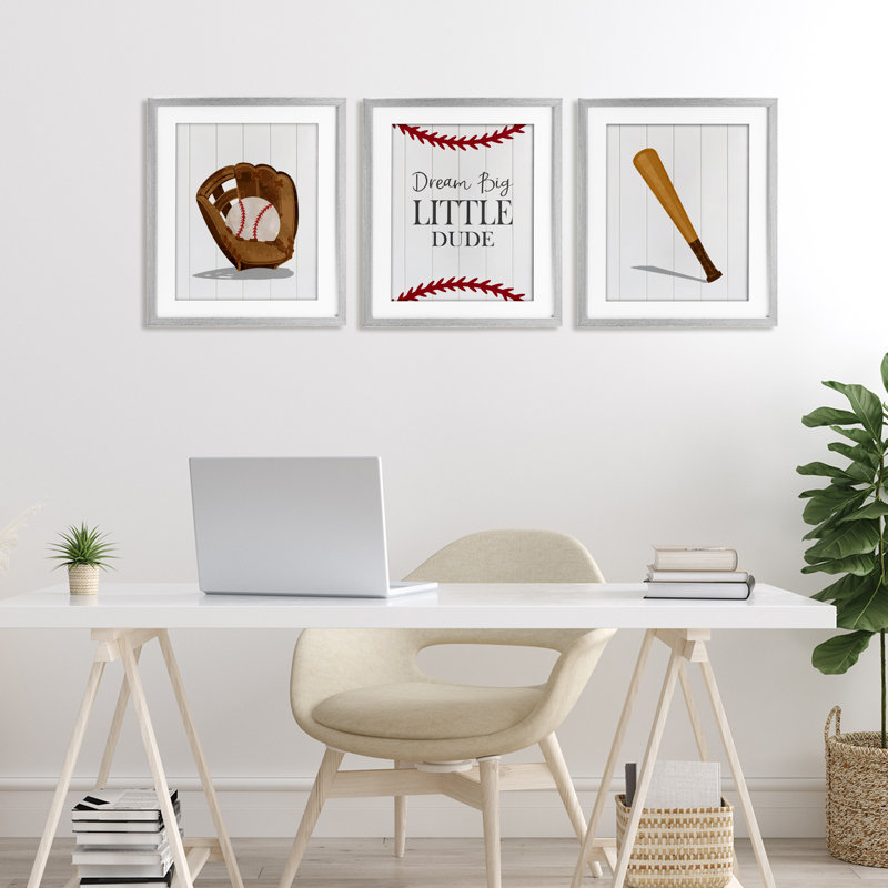 «Get Your Baseball Game On», ensemble de 3 pièces encadrées sous verre, design par Christine Simpson Art, H 16 po x l 13 po