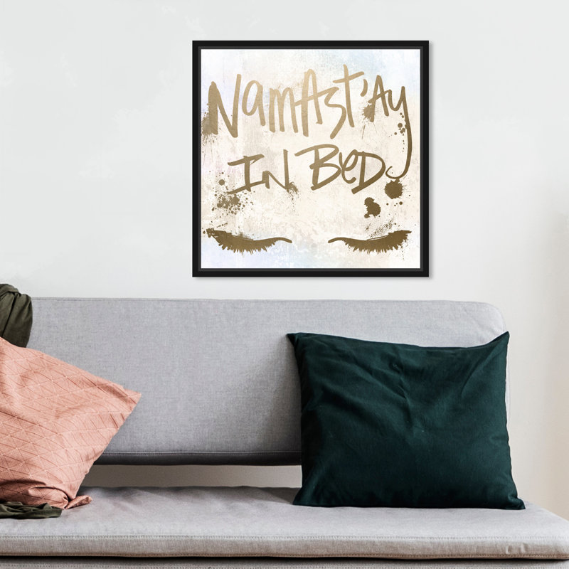 Namastay in Bed - art textuel sur toile, H 20 po x l 20 po, Toile avec cadre noir