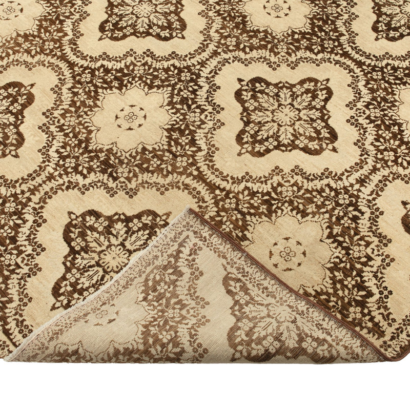 Beige Traditional Wool Rug - 9'10" x 13'9"