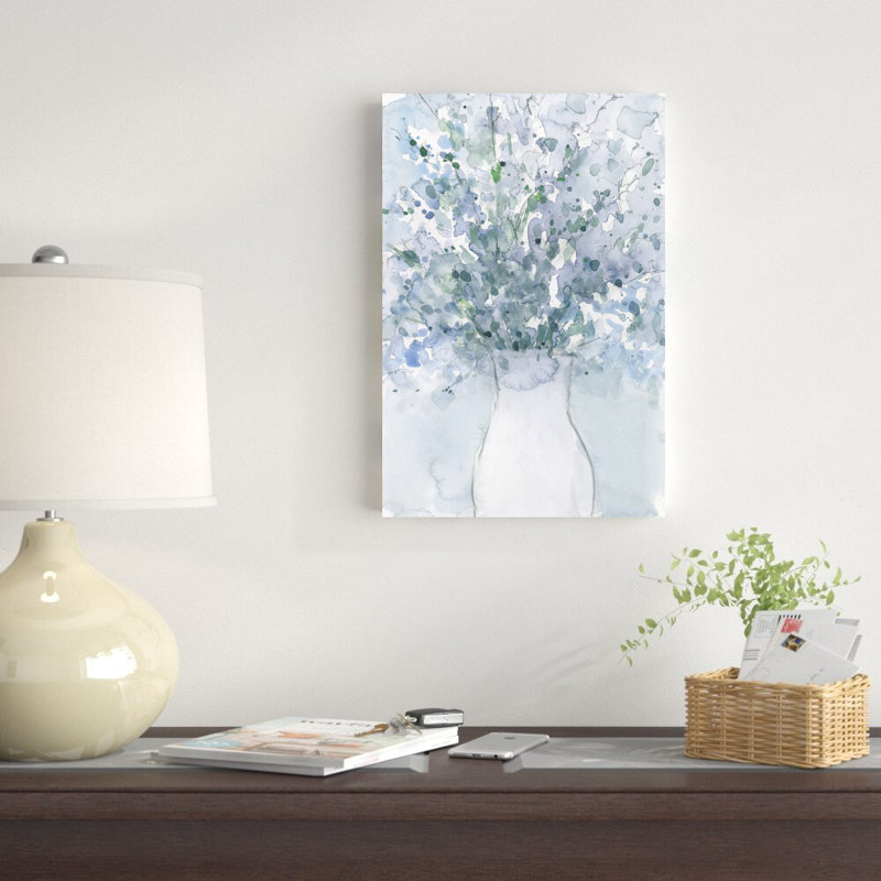 Arrangement bleu poudre dans un vase I, H 18 po x l 12 po