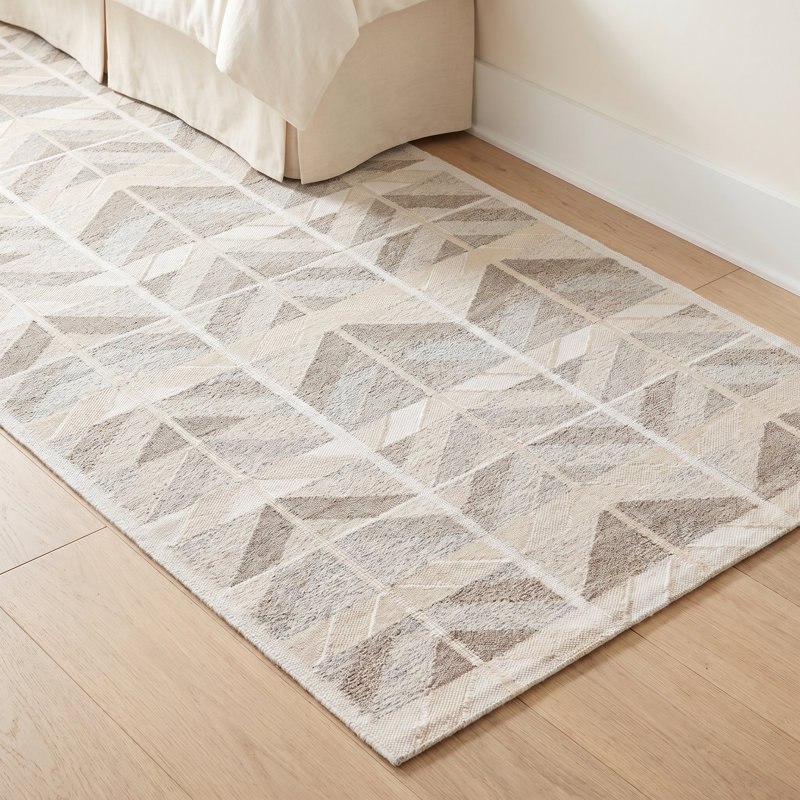 Kidus Chevron Indoor Rug, Rectangle 2' x 3'