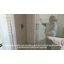 Porte de douche en verre sans cadre avec fermeture en douceur, verre trempé transparent, largeur réglable, système à double rouleau et quincaillerie en acier inoxydable-124834813-124834816-126734791