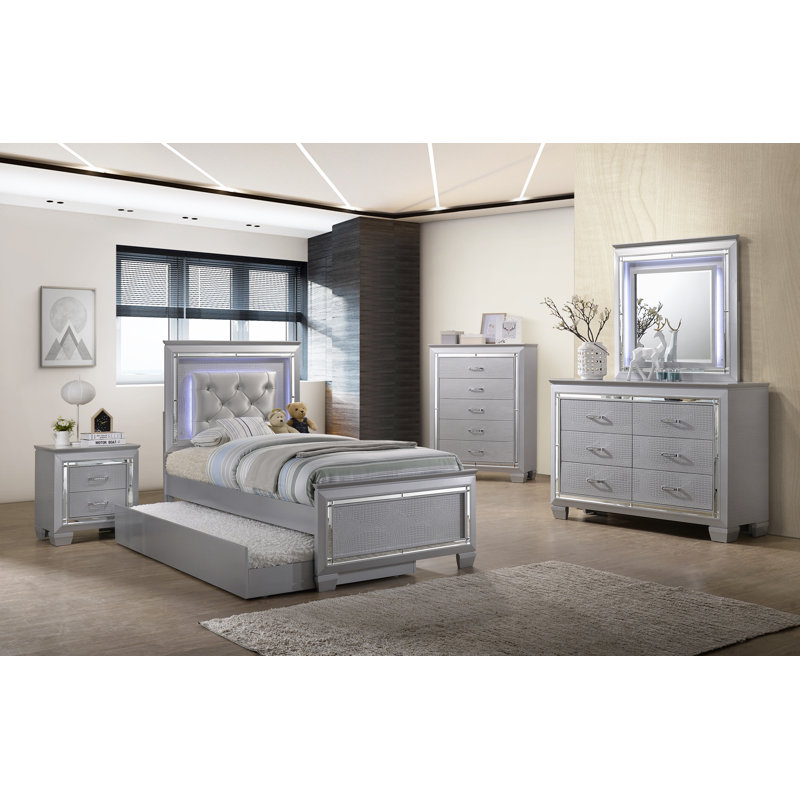 Hava Upholstered Standard Bed
