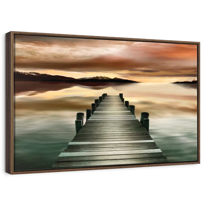 Jetée au coucher du soleil, Cadre flottant noyer, 40 po x 27 po