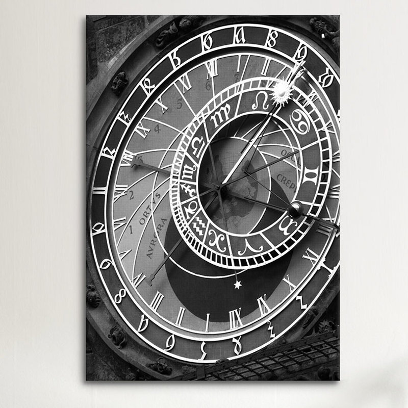 « astronomic watch praha 11 » par moises perception, reproduction de photo sur toile, H 12 po x l 8 po x P 0,75 po