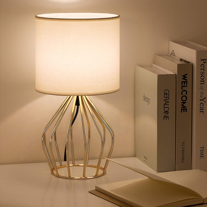Lampe de table noire 14,6 po Dauson, Blanc, Doré, H 13,8 po x l 7,1 po x P 7,1 po